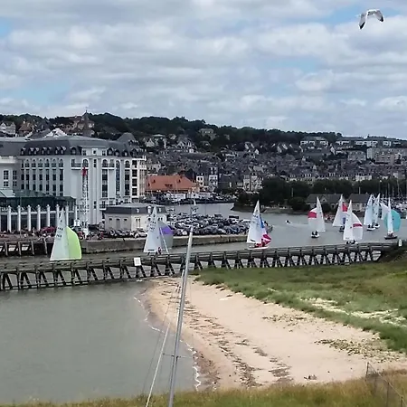 L'estacade - Maeva - 2 Personnes Vue Avec Loggia Mae-3681 Deauville